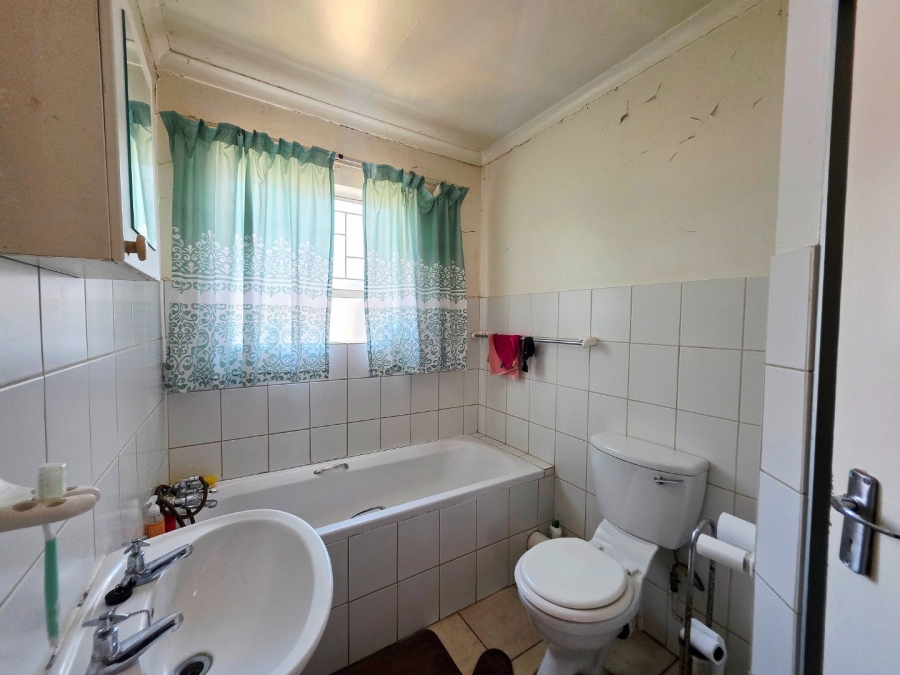 2 Bedroom Property for Sale in Fleurdal Free State